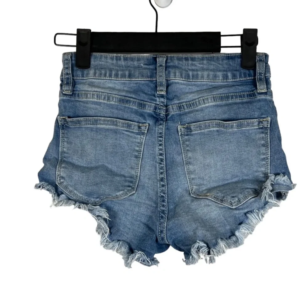 KanCan High Rise Cut Off Jean Shorts. Size 7/27 - Picture 4 of 7